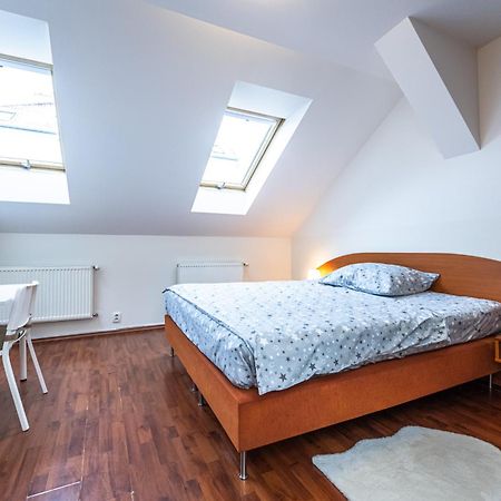 Apartments Kamenicka 23 Prága Kültér fotó