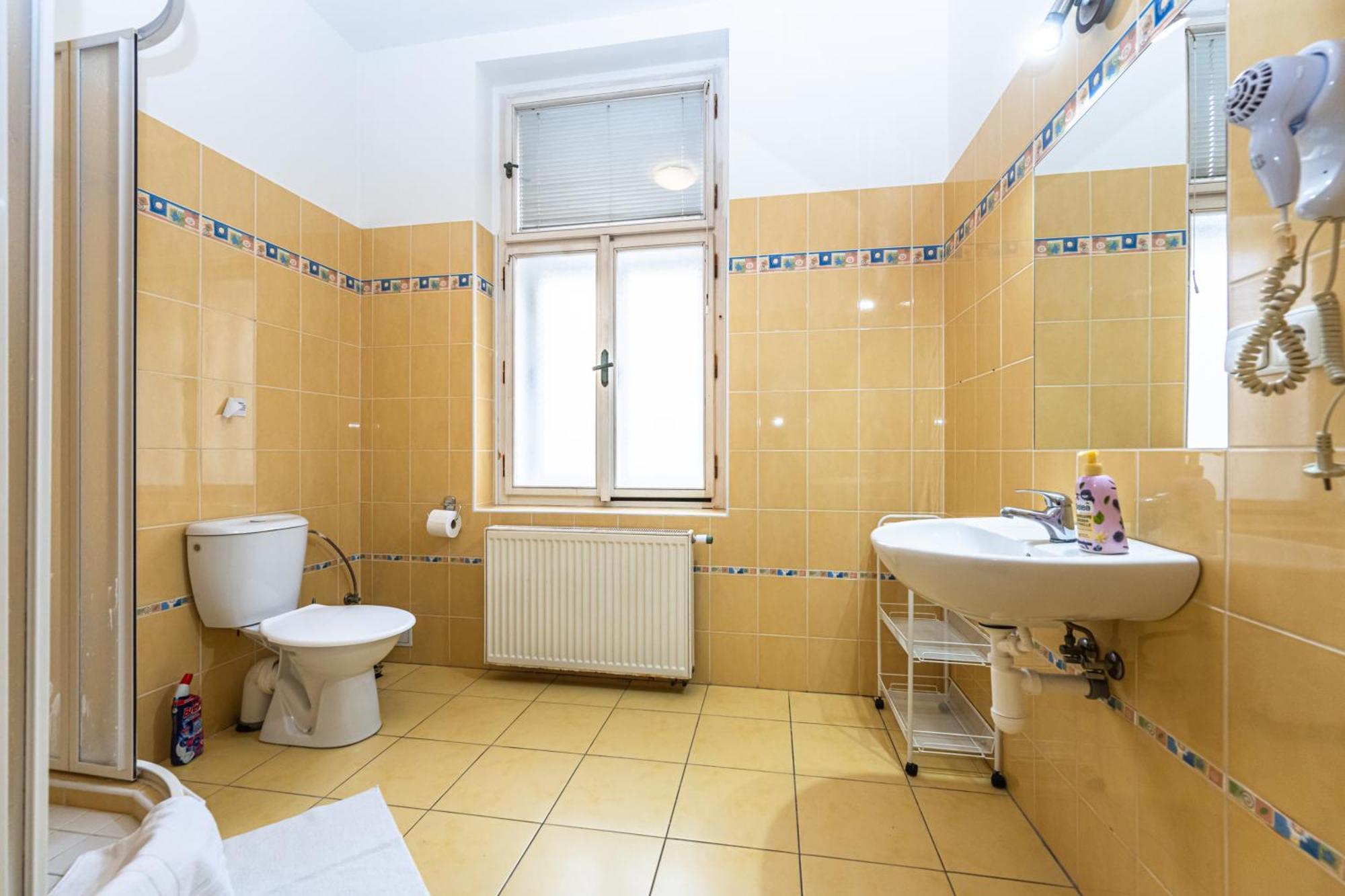 Apartments Kamenicka 23 Prága Kültér fotó