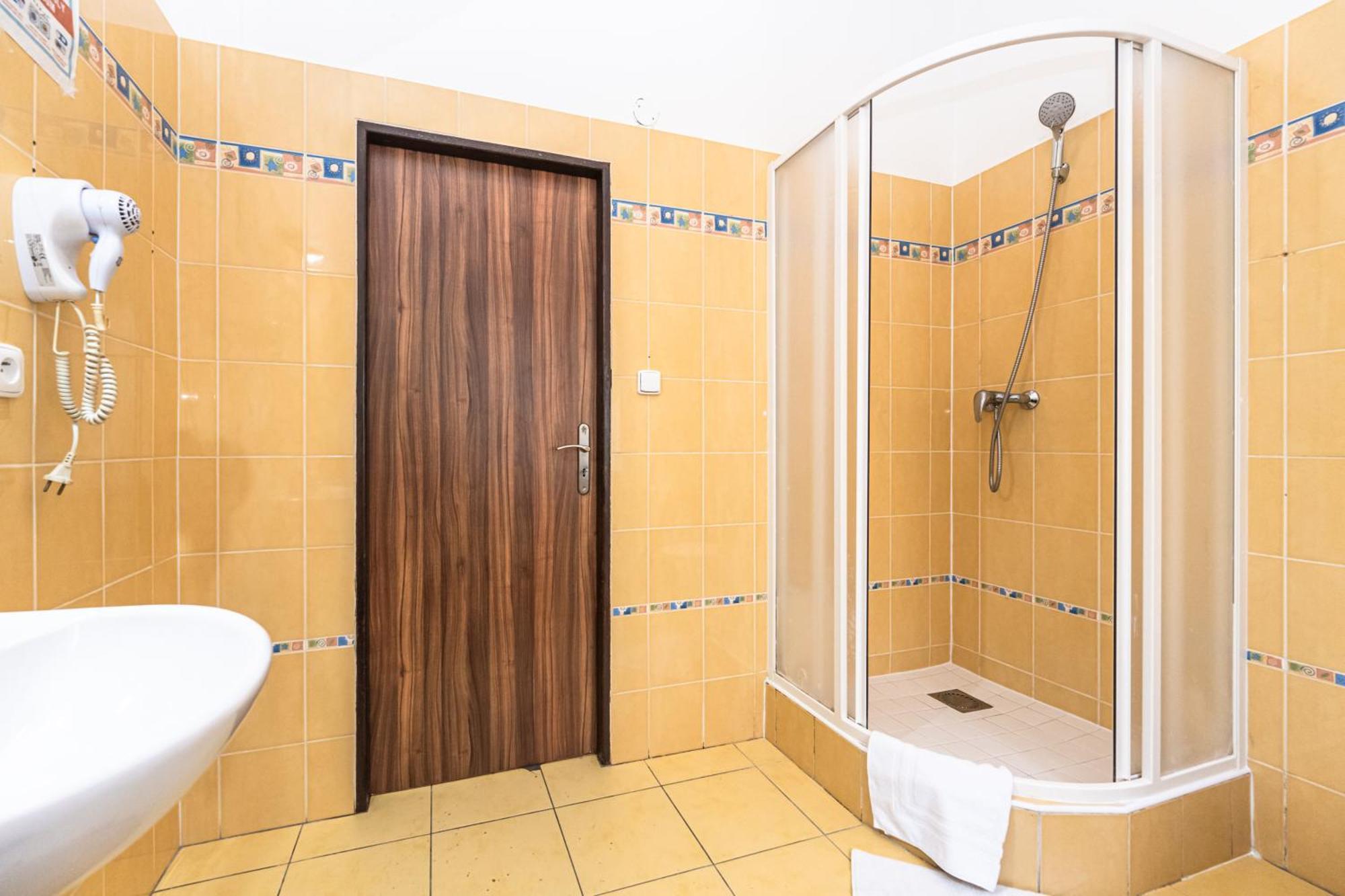 Apartments Kamenicka 23 Prága Kültér fotó